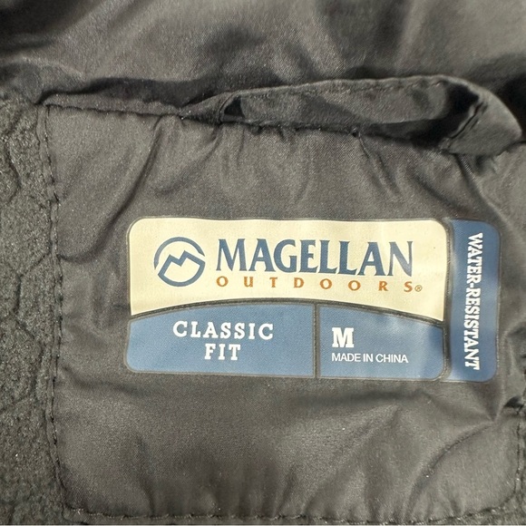 Magellan Outdoors Men's size Medium Black Campfire Quilted Vest NEW - Picture 8 of 11